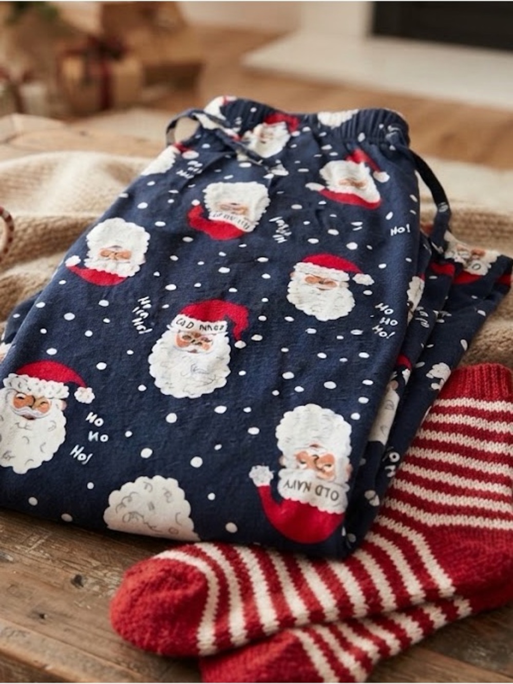 Old Navy Navy & Red Santa Print Flannel Pants